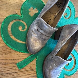 Soffit low heel pump